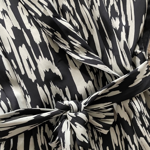 Mango Printed Bow Wrap Romper in Blue - Picture 5 of 6